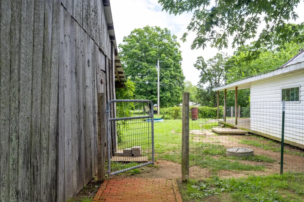 456 Billingsley Street Spencer TN 38585