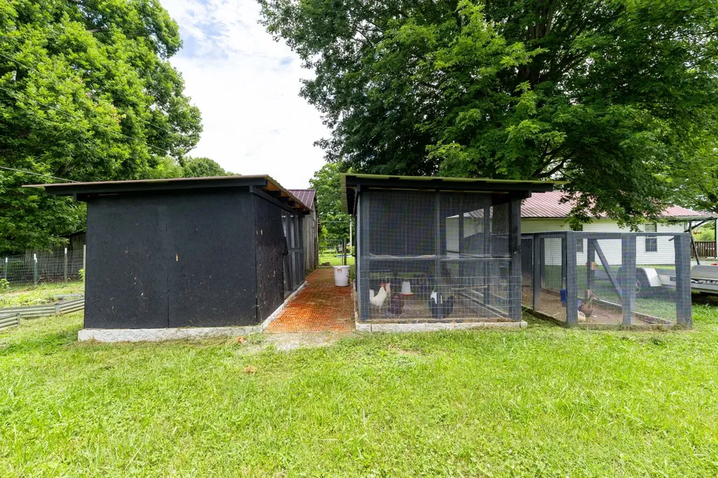 456 Billingsley Street Spencer TN 38585