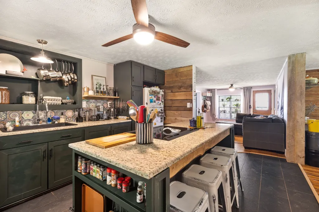 456 Billingsley Street Spencer TN 38585