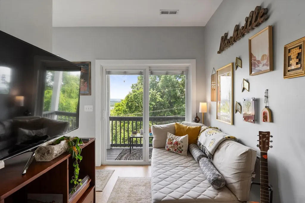 2313 Ilolo Street Nashville TN 37207