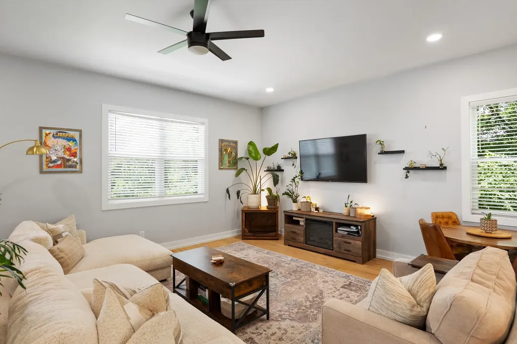 2313 Ilolo Street Nashville TN 37207