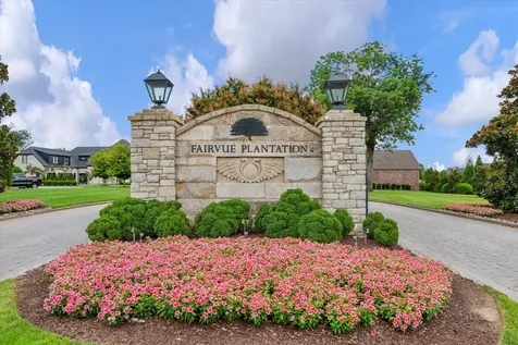 1124 Fairvue Village Lane Gallatin TN 37066
