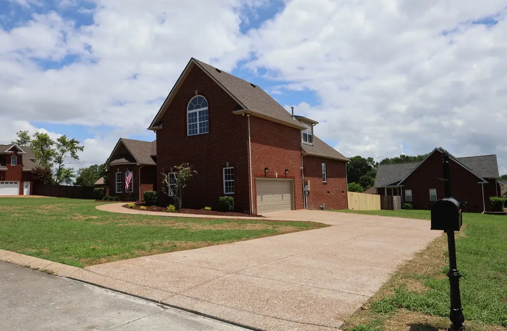 203 James Matthew Lane Mount Juliet TN 37122