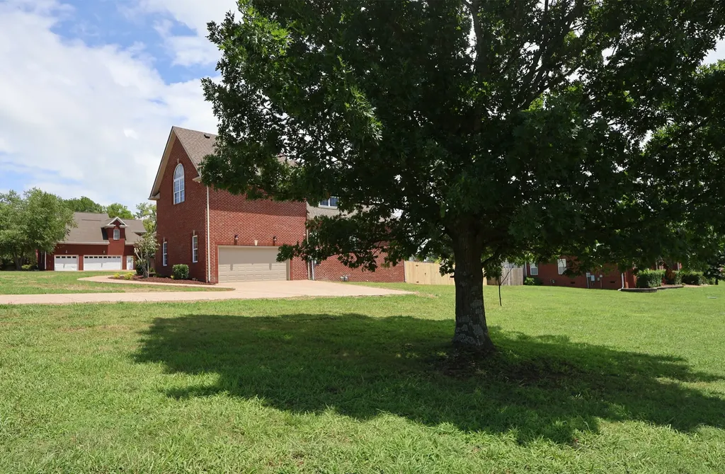 203 James Matthew Lane Mount Juliet TN 37122