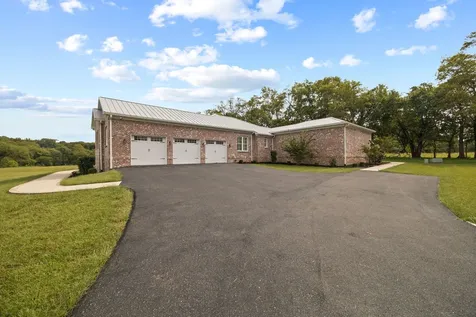 808 N Main Street Mount Pleasant TN 38474