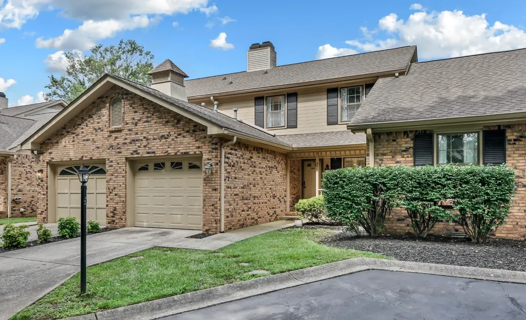 320 Kingswood Court Clarksville TN 37043