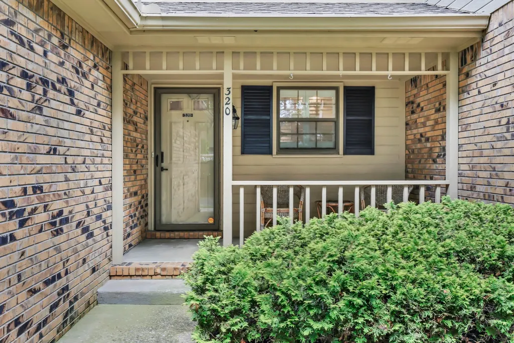 320 Kingswood Court Clarksville TN 37043