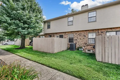 320 Kingswood Court Clarksville TN 37043