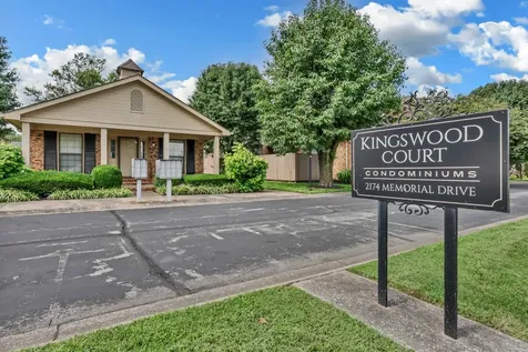 320 Kingswood Court Clarksville TN 37043