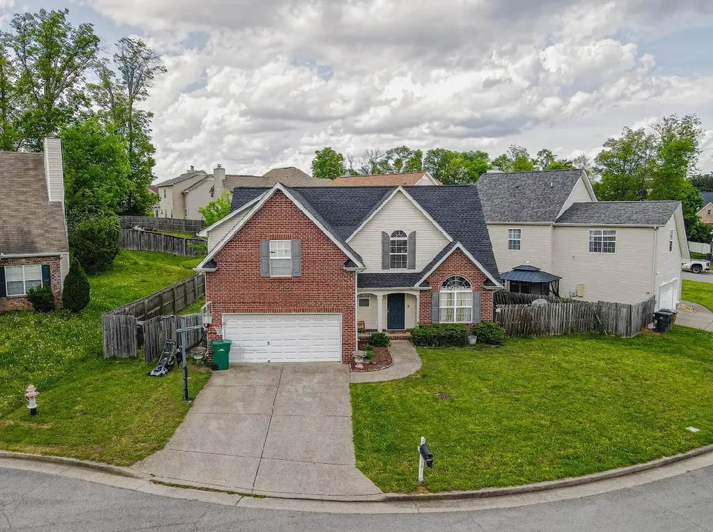704 Sandbury Point Antioch TN 37013