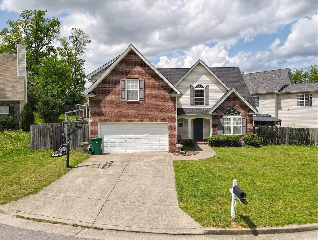 704 Sandbury Point Antioch TN 37013