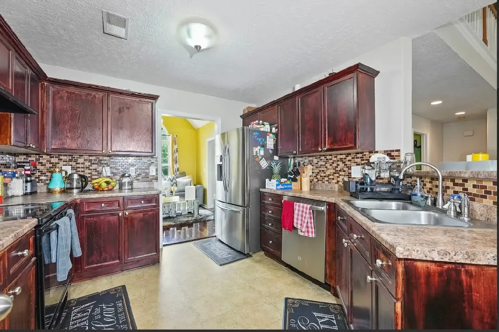 704 Sandbury Point Antioch TN 37013