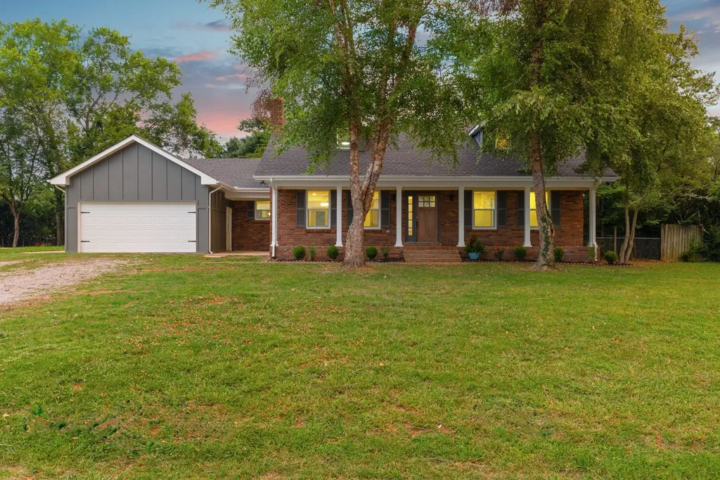 1119 Peninsula Drive Gallatin TN 37066