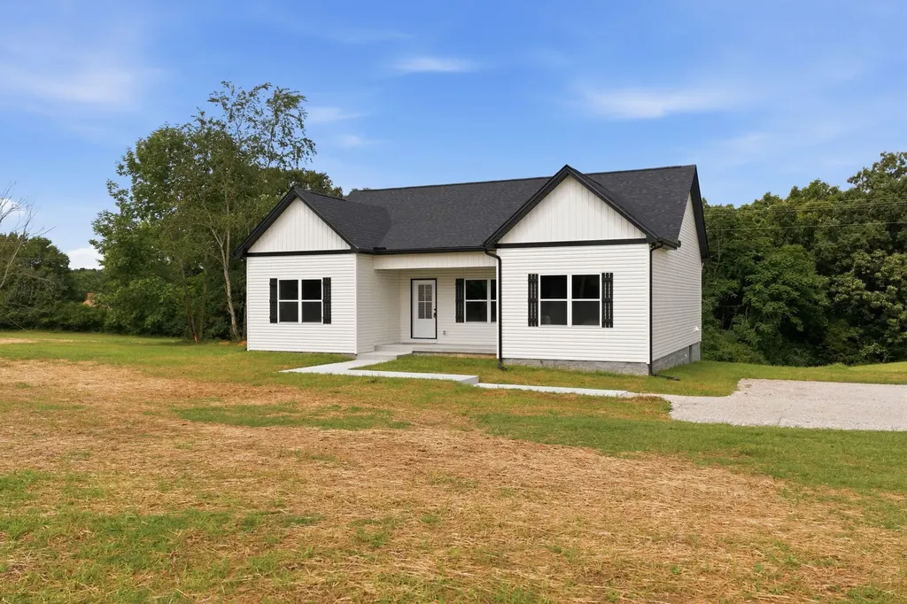 1434 East Piney Road Dickson TN 37055