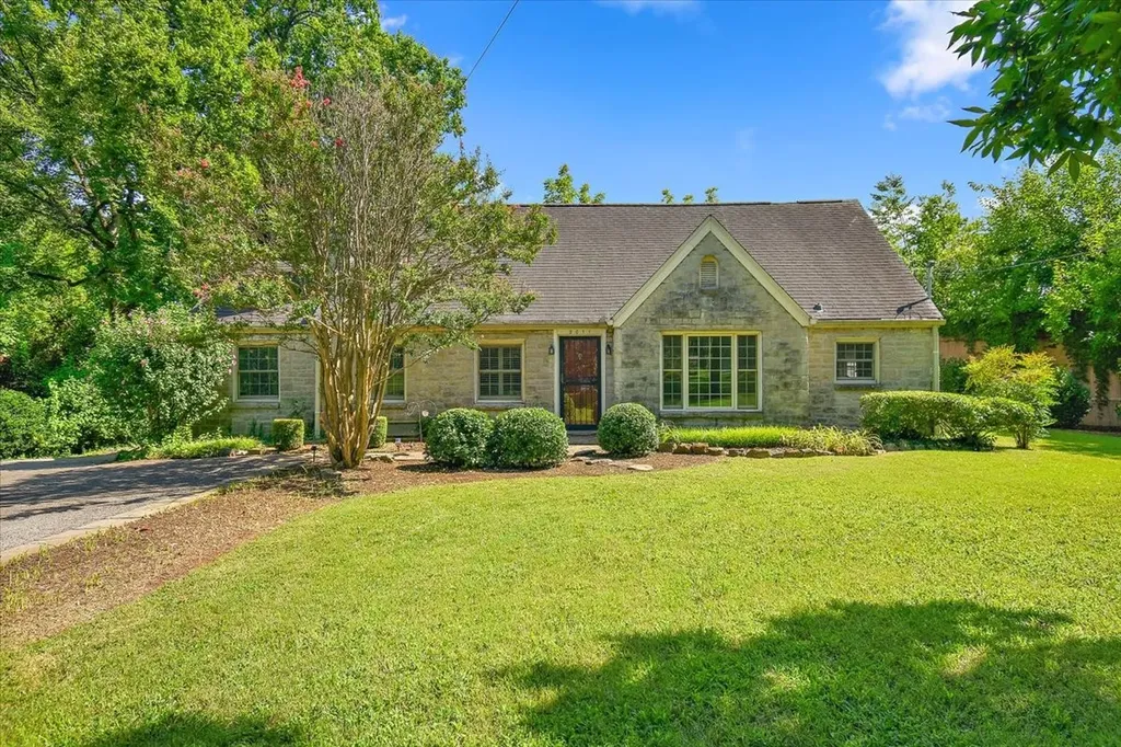 2011 Cedar Lane Nashville TN 37212