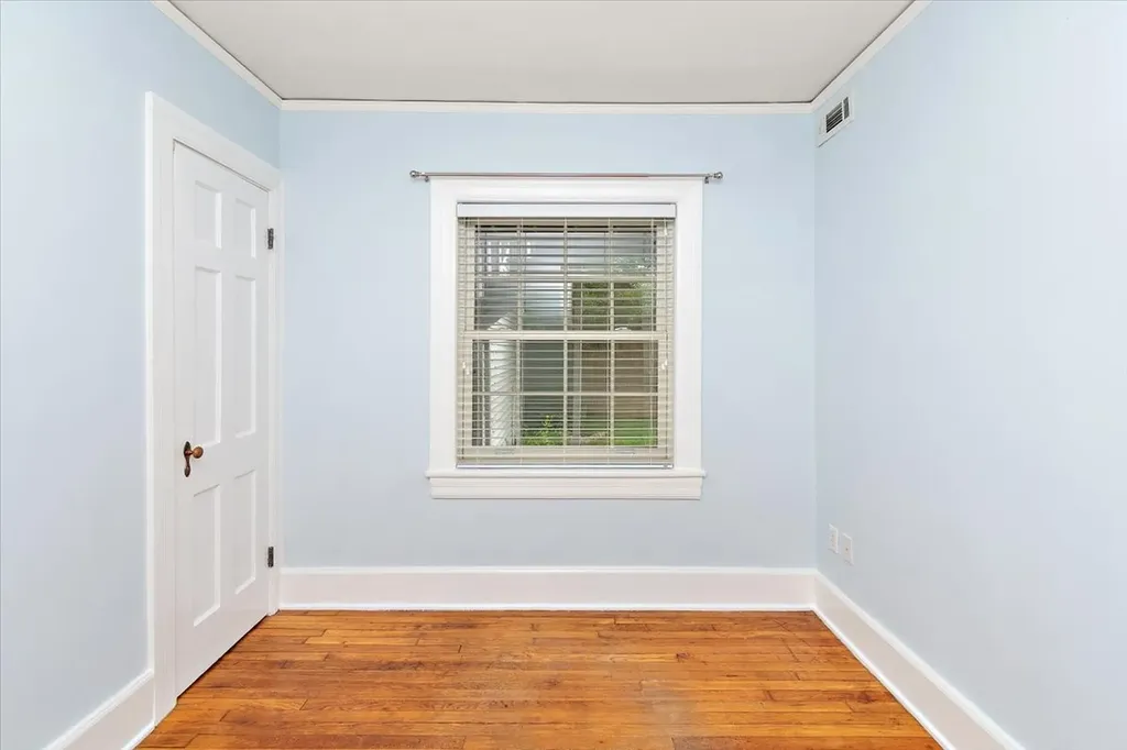 2011 Cedar Lane Nashville TN 37212
