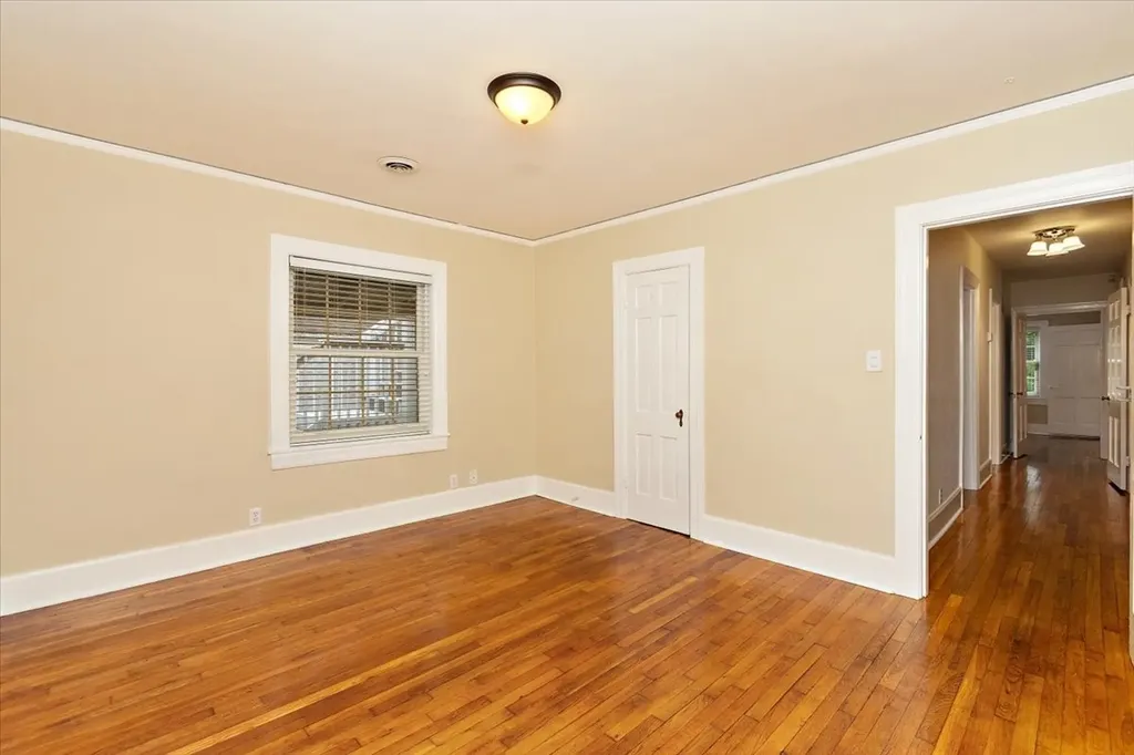 2011 Cedar Lane Nashville TN 37212