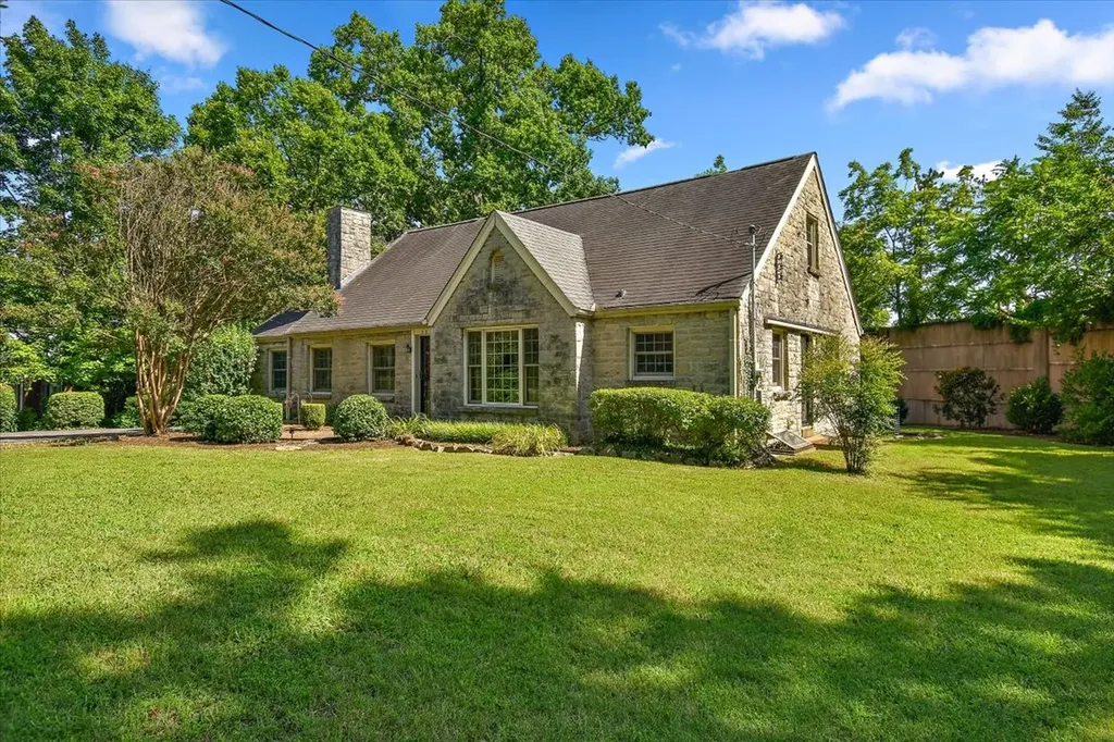 2011 Cedar Lane Nashville TN 37212