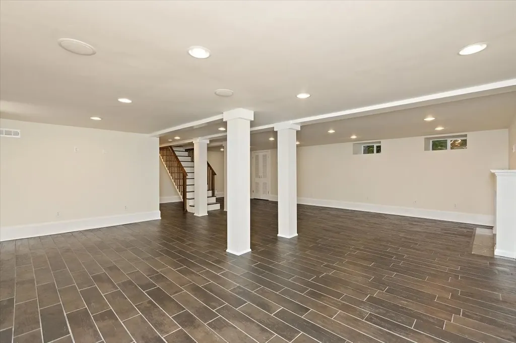 2011 Cedar Lane Nashville TN 37212