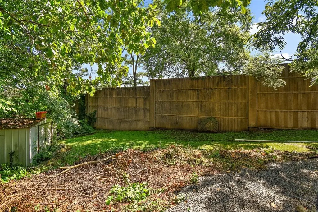 2011 Cedar Lane Nashville TN 37212