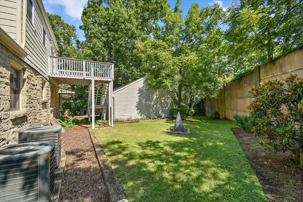 2011 Cedar Lane Nashville TN 37212