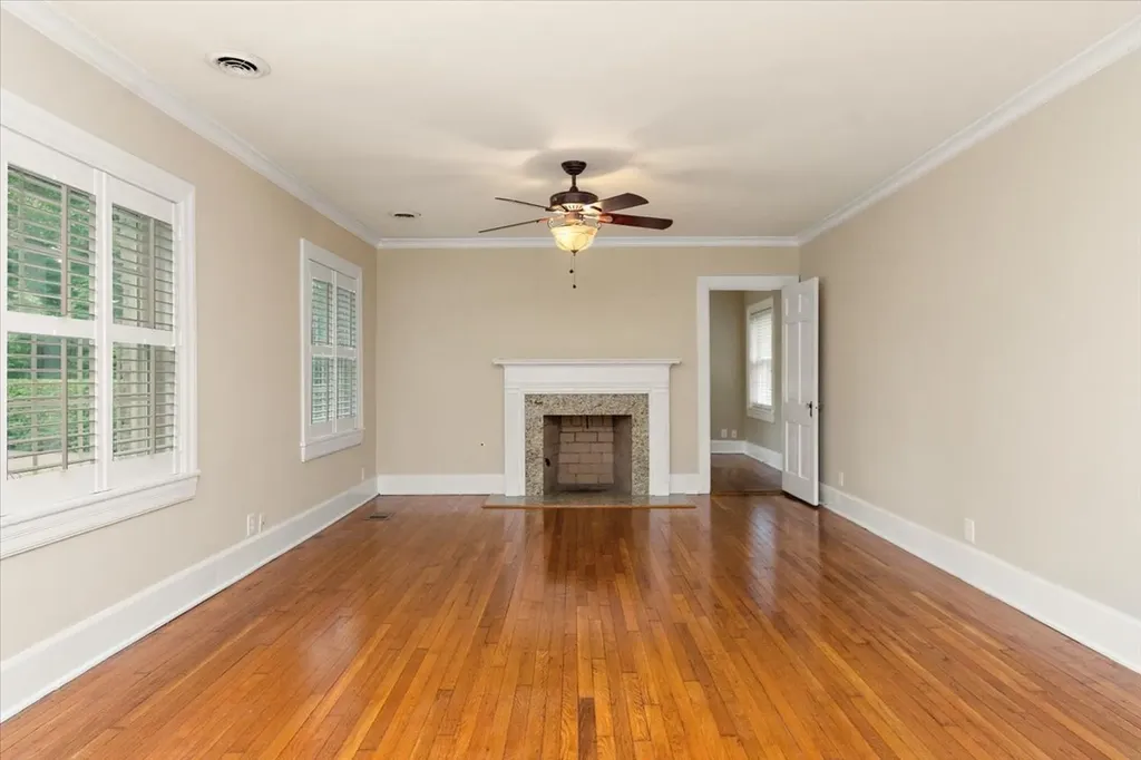 2011 Cedar Lane Nashville TN 37212
