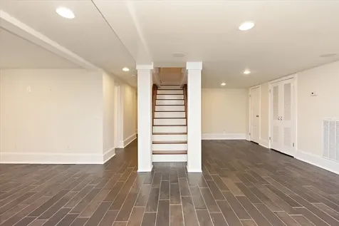 2011 Cedar Lane Nashville TN 37212