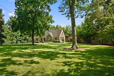 2011 Cedar Lane Nashville TN 37212