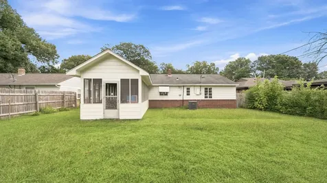 1381 Oak Ridge Drive Memphis TN 38111