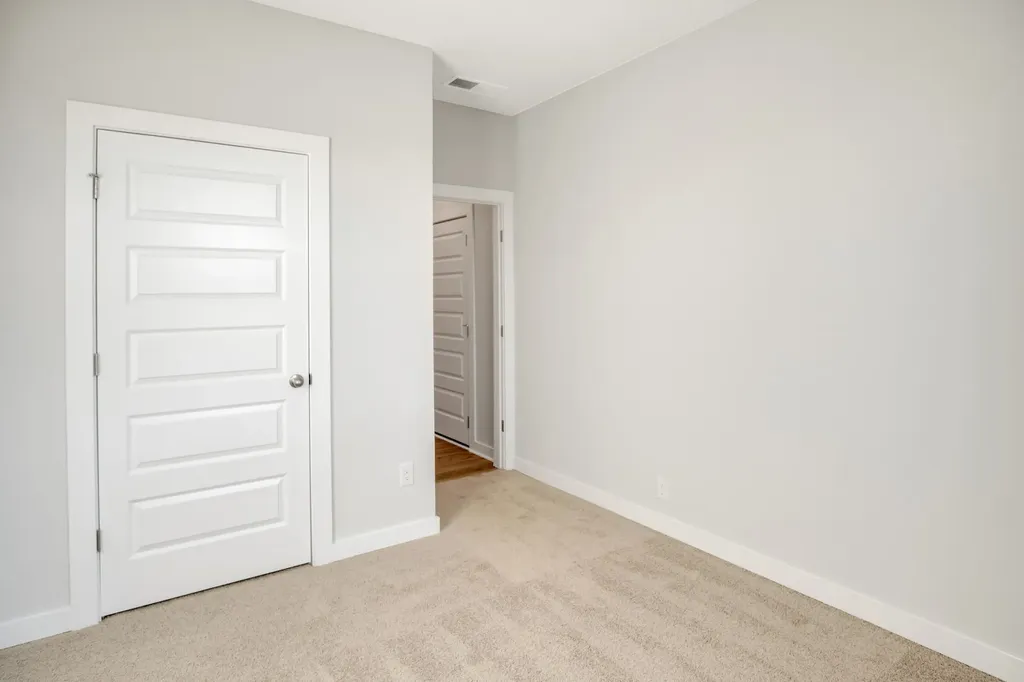2180 Holmesburg Pvt Circle Gallatin TN 37066