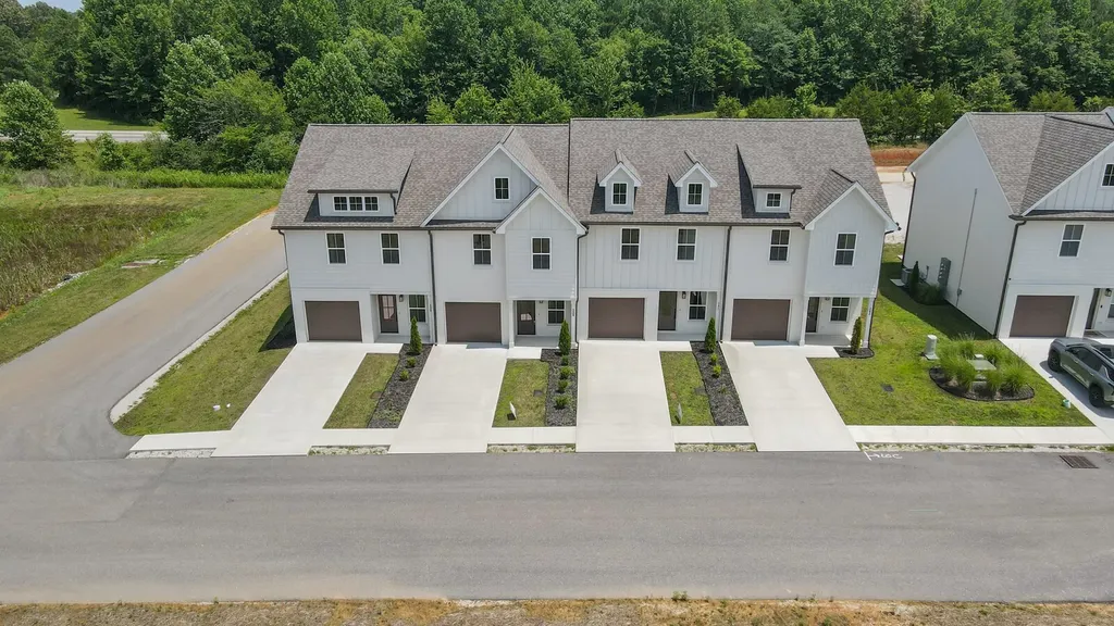 338 Legends Circle Baxter TN 38544