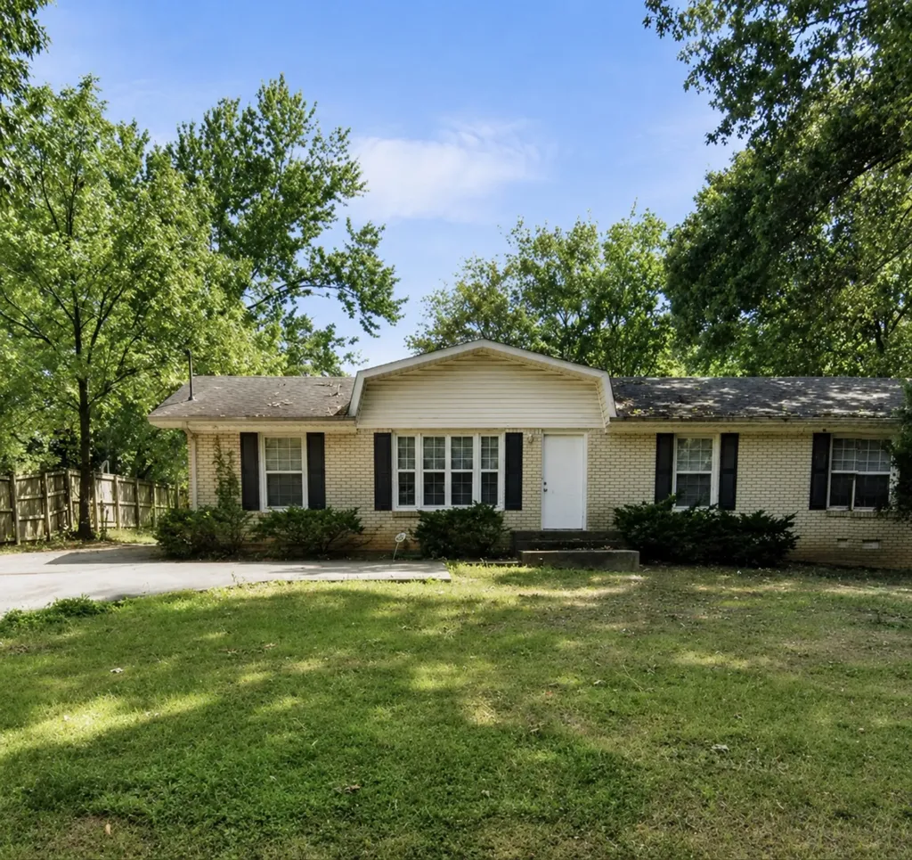 292 Lafayette Road Clarksville TN 37042