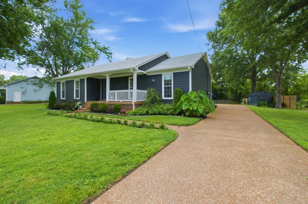 956 Harpeth Bend Drive Nashville TN 37221