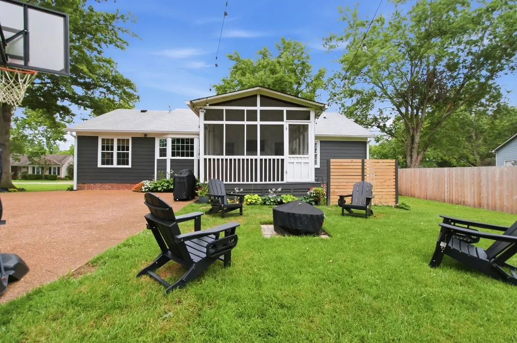 956 Harpeth Bend Drive Nashville TN 37221