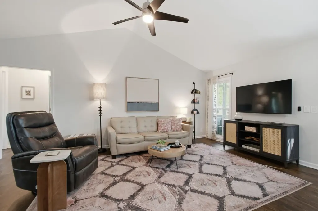 956 Harpeth Bend Drive Nashville TN 37221