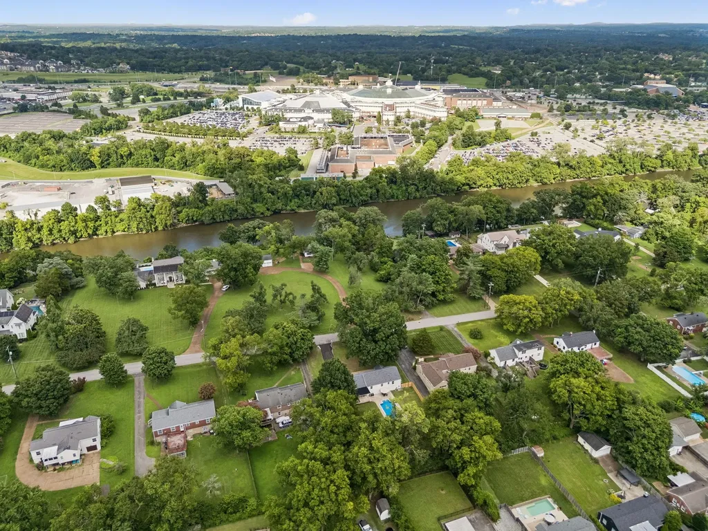 3925 Moss Rose Drive Nashville TN 37216