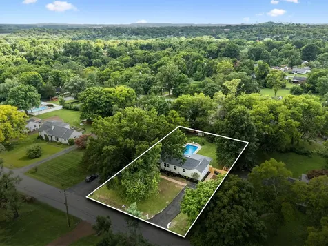 3925 Moss Rose Drive Nashville TN 37216