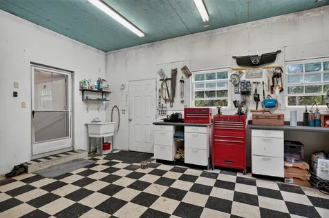 279 Earls Lane Doyle TN 38559