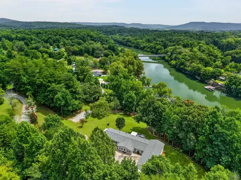 279 Earls Lane Doyle TN 38559