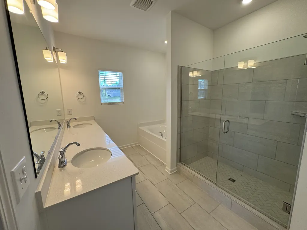 213 Charlie Place White House TN 37188