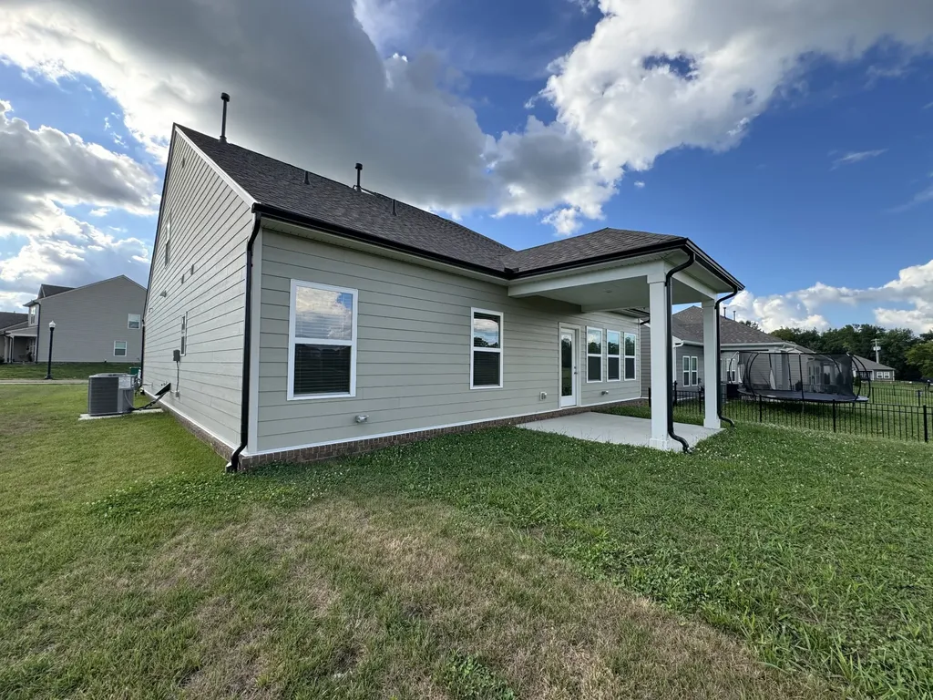 213 Charlie Place White House TN 37188