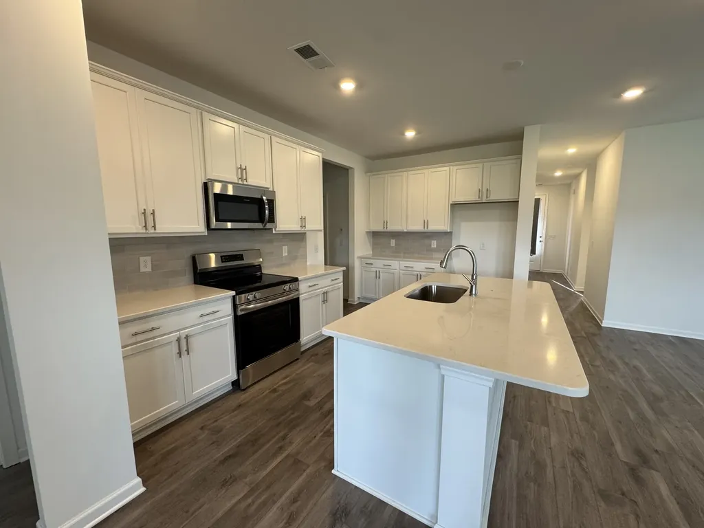 213 Charlie Place White House TN 37188