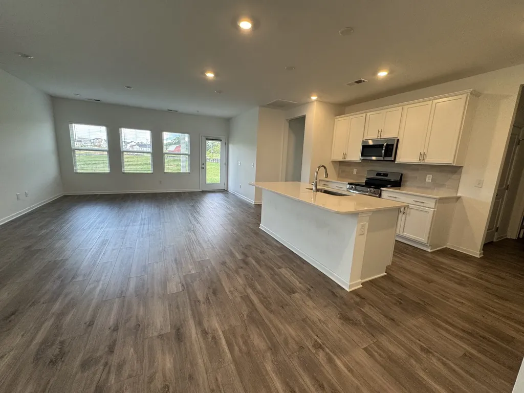 213 Charlie Place White House TN 37188