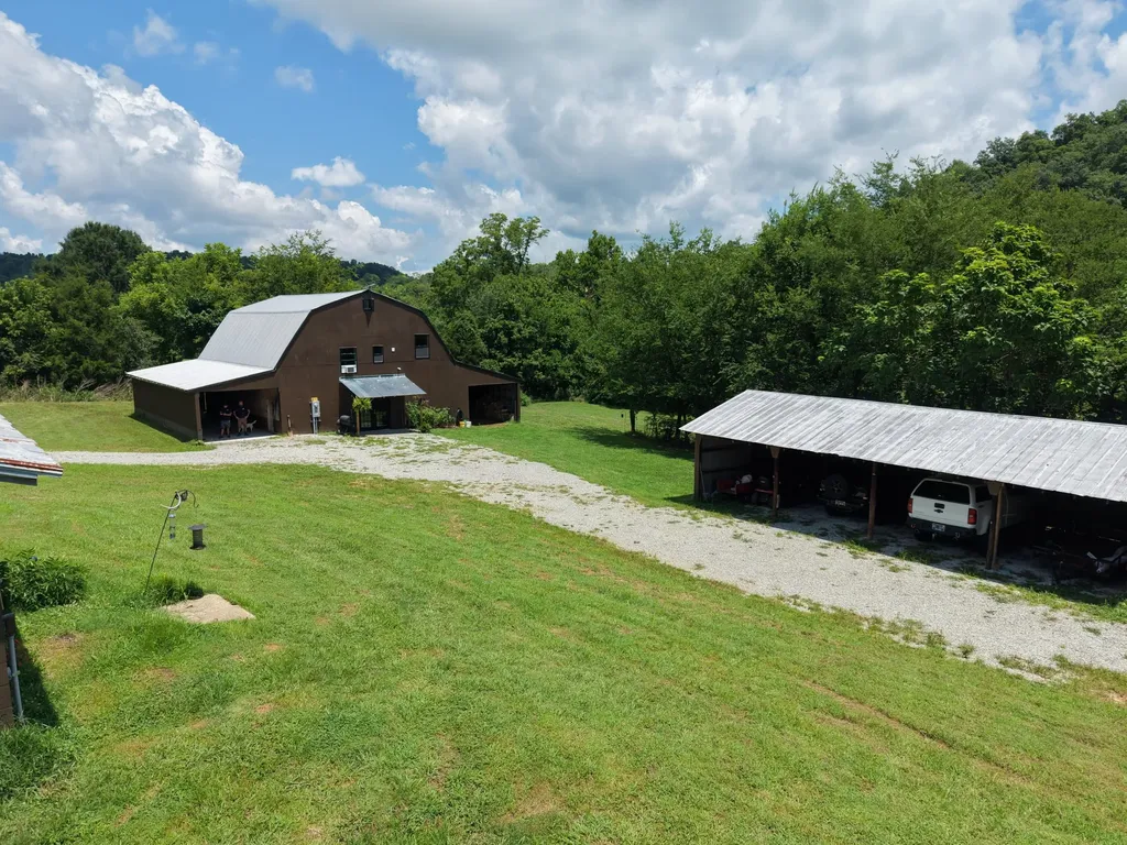 1655 Hurricane Creek Road Lawrenceburg TN 38464