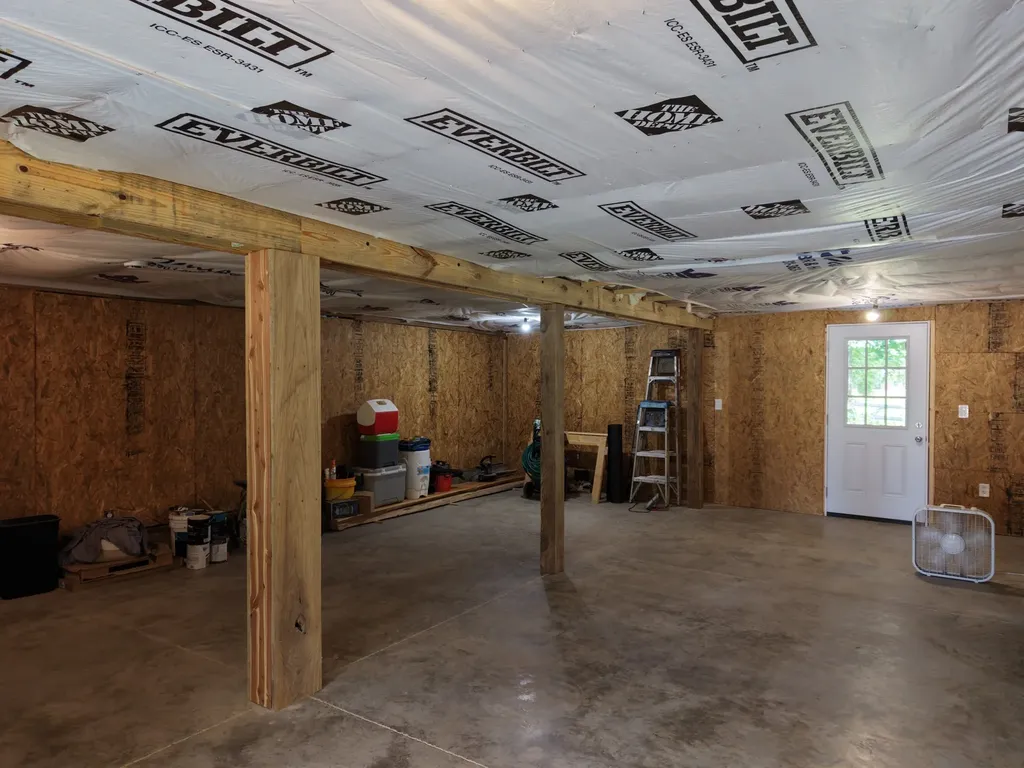 1655 Hurricane Creek Road Lawrenceburg TN 38464