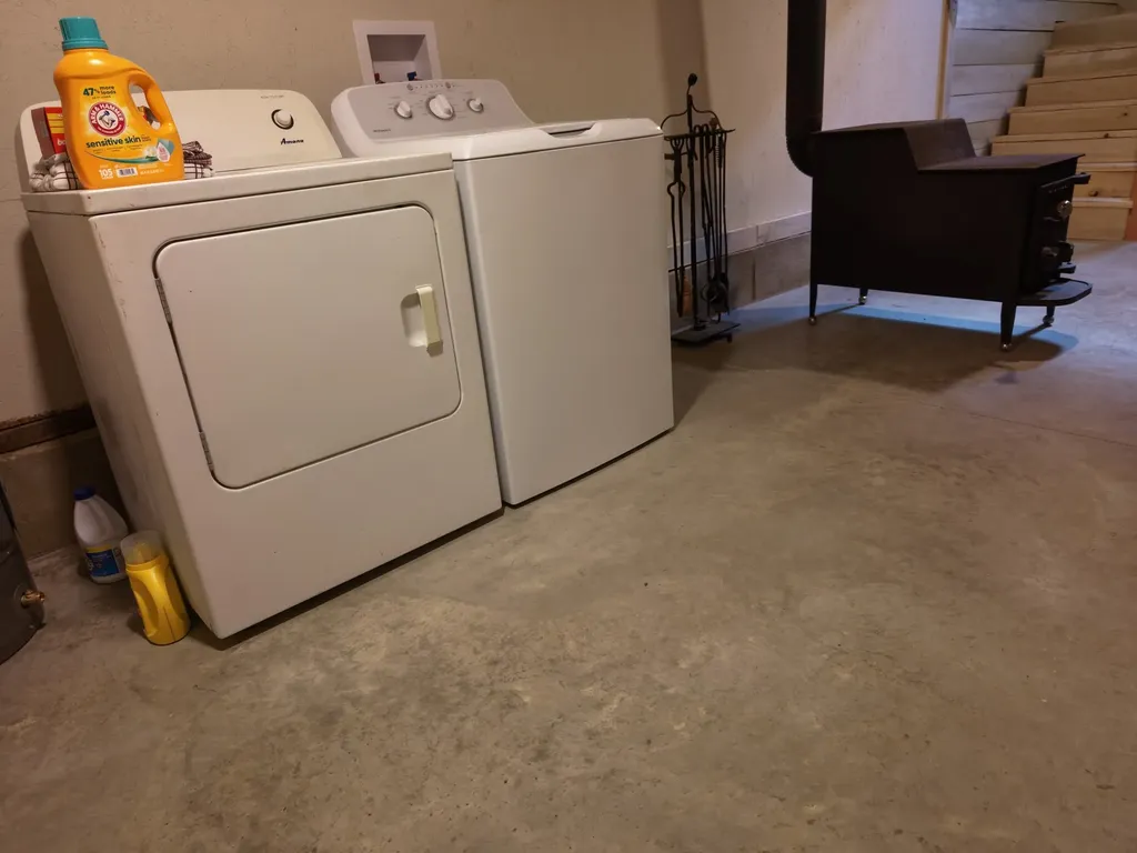 1655 Hurricane Creek Road Lawrenceburg TN 38464