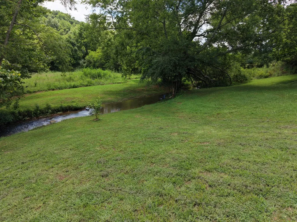 1655 Hurricane Creek Road Lawrenceburg TN 38464