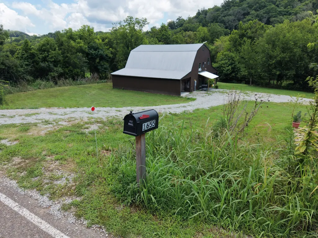 1655 Hurricane Creek Road Lawrenceburg TN 38464