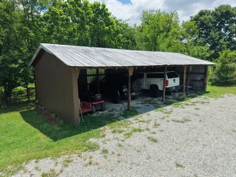 1655 Hurricane Creek Road Lawrenceburg TN 38464