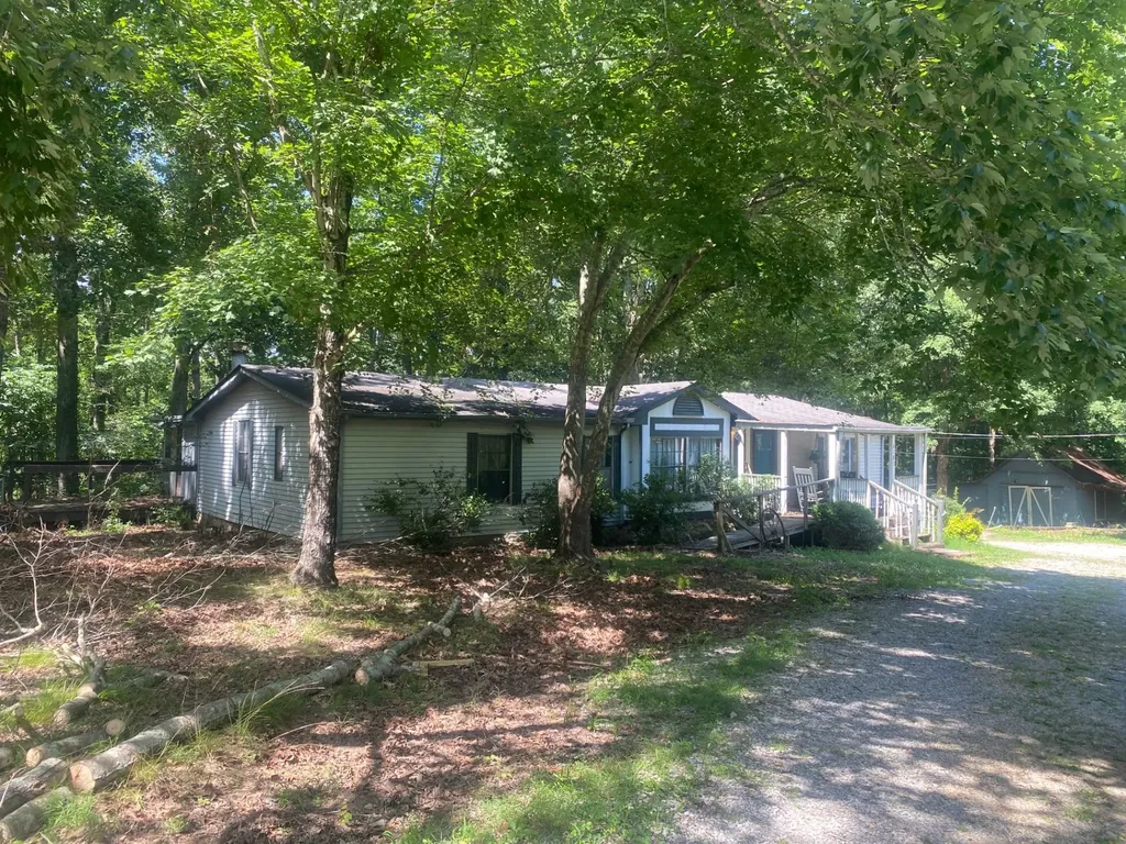 6183 Parker Road Lyles TN 37098